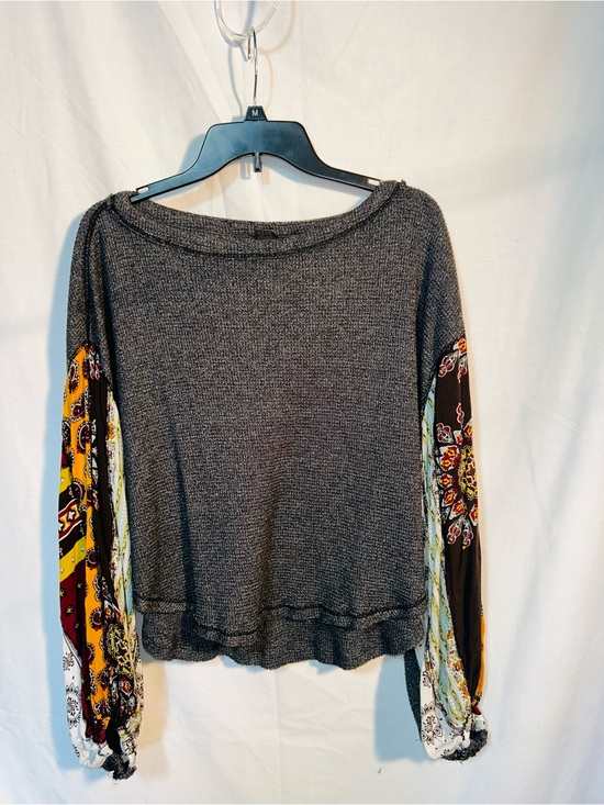 We The Free Tops - We The Free Gray Knit Top with Multicolor Boho Sleeves LN